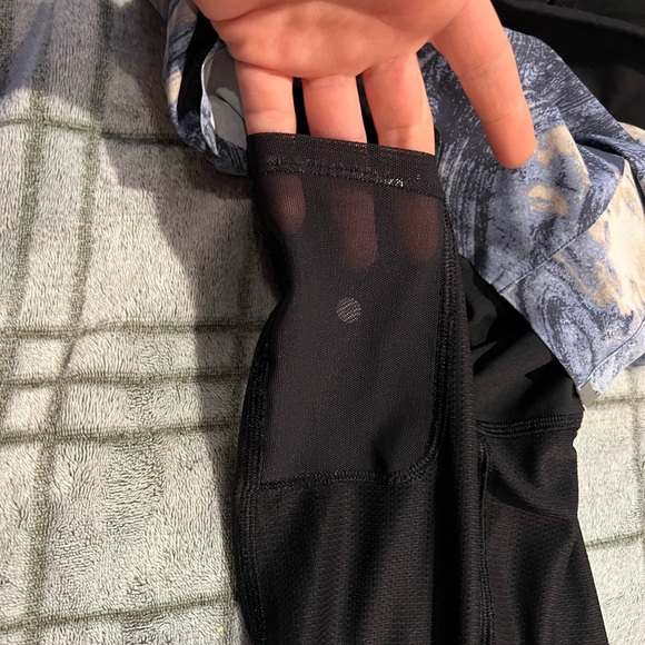 Lululemon Diffract Run Short Lava Print Blue Denim Multi - Picture 11 of 15